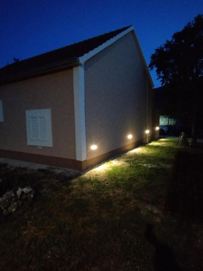 Maris Apartment Vodenjak Екстериор снимка